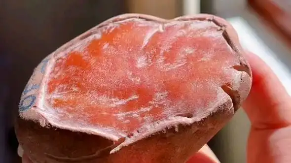 翡翠原石大马坎红翡