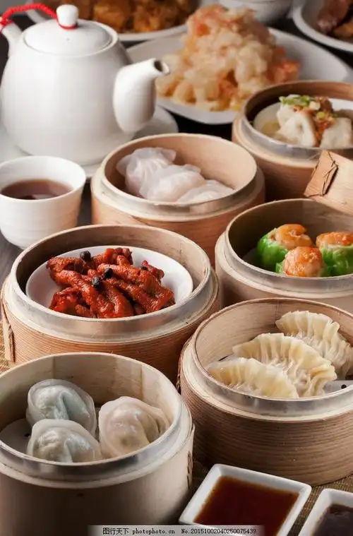 p>广东早茶是一种岭南民间饮食风俗.