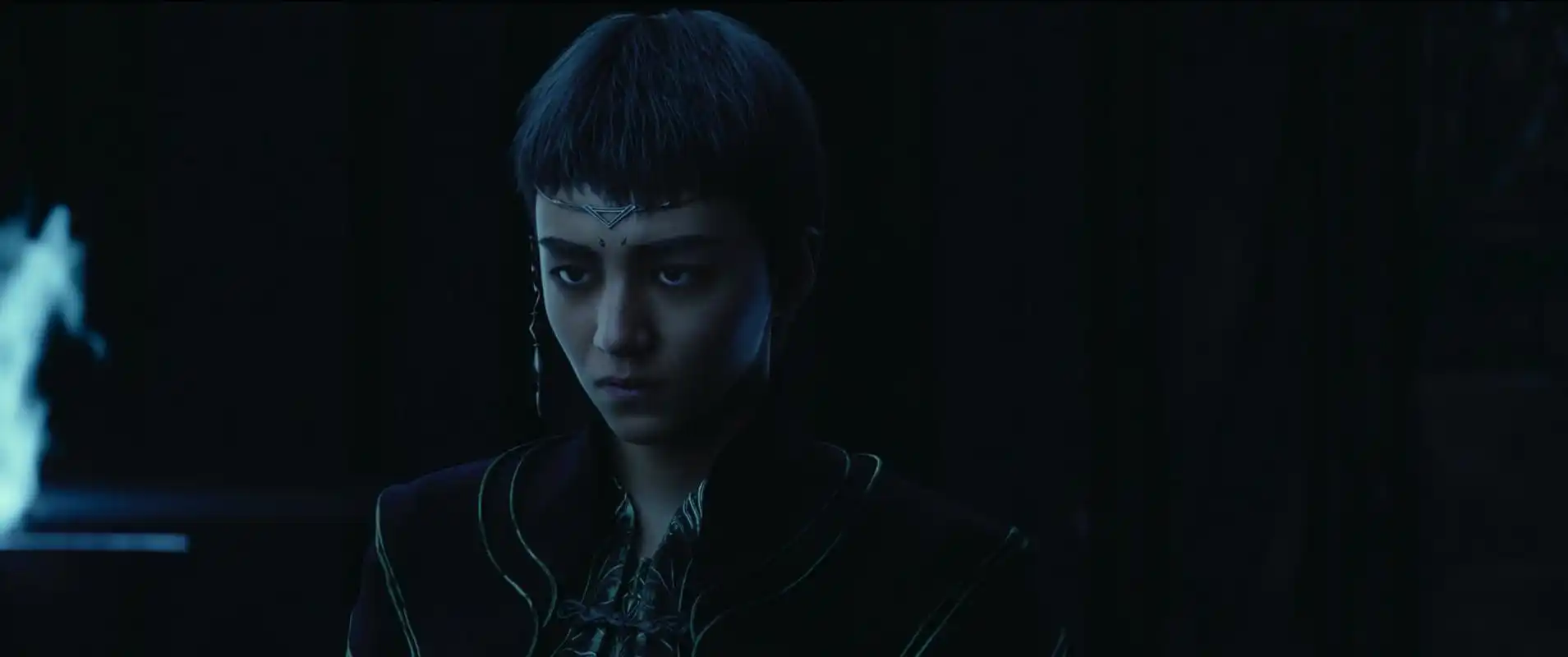 王俊凯侧颜杀最佳体现当然是《冷血狂宴》,吸走对方全部视线