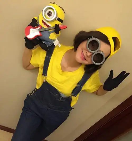 都二婚了的张歆艺这张照片居然嫩似十八岁少女