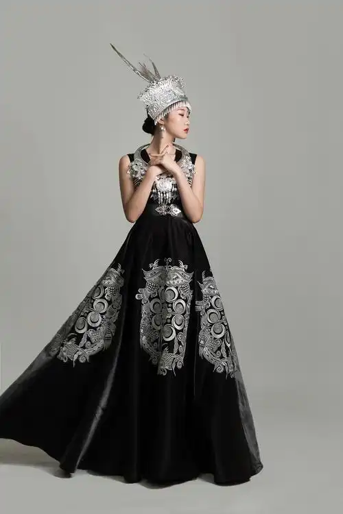 民族风礼服设计