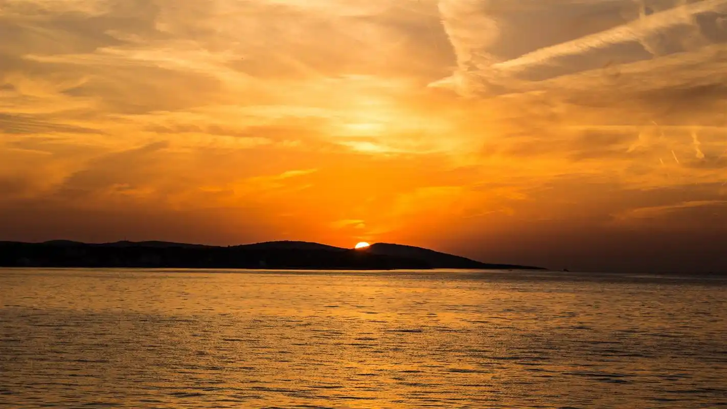 金色的夕阳唯美高清桌面壁纸