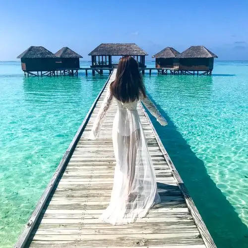 海南三亚旅游沙滩裙女显瘦海边度假连衣裙适合拍照衣服超仙裙子