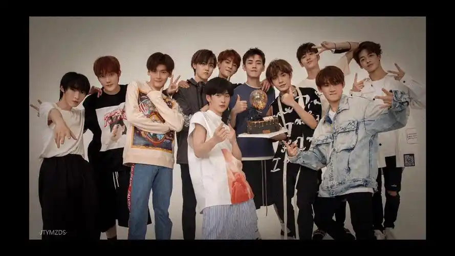 r1se*010767 - 堆糖,美图壁纸兴趣社区