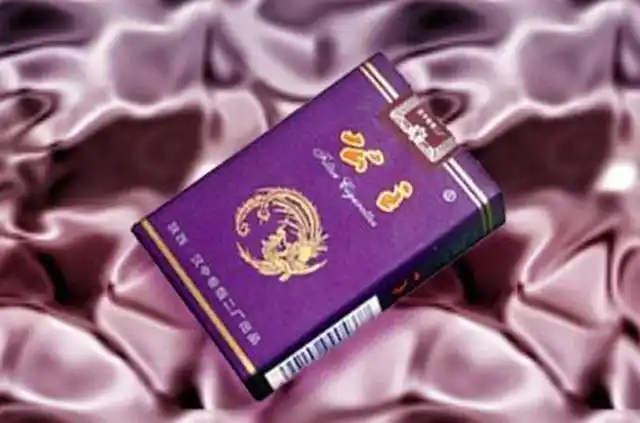 十大好抽经典的烟排名如下1黄鹤楼1916黄鹤楼1916香烟是手工工艺制作