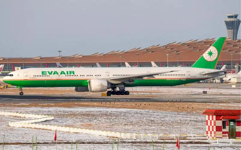 长荣老涂装波音777-300er b-16723 pek起飞跑道36r_哔哩哔哩_bilibili