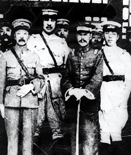 蒋介石去世75岁的张学良苦想3天挽联葬礼上留16字意味深长