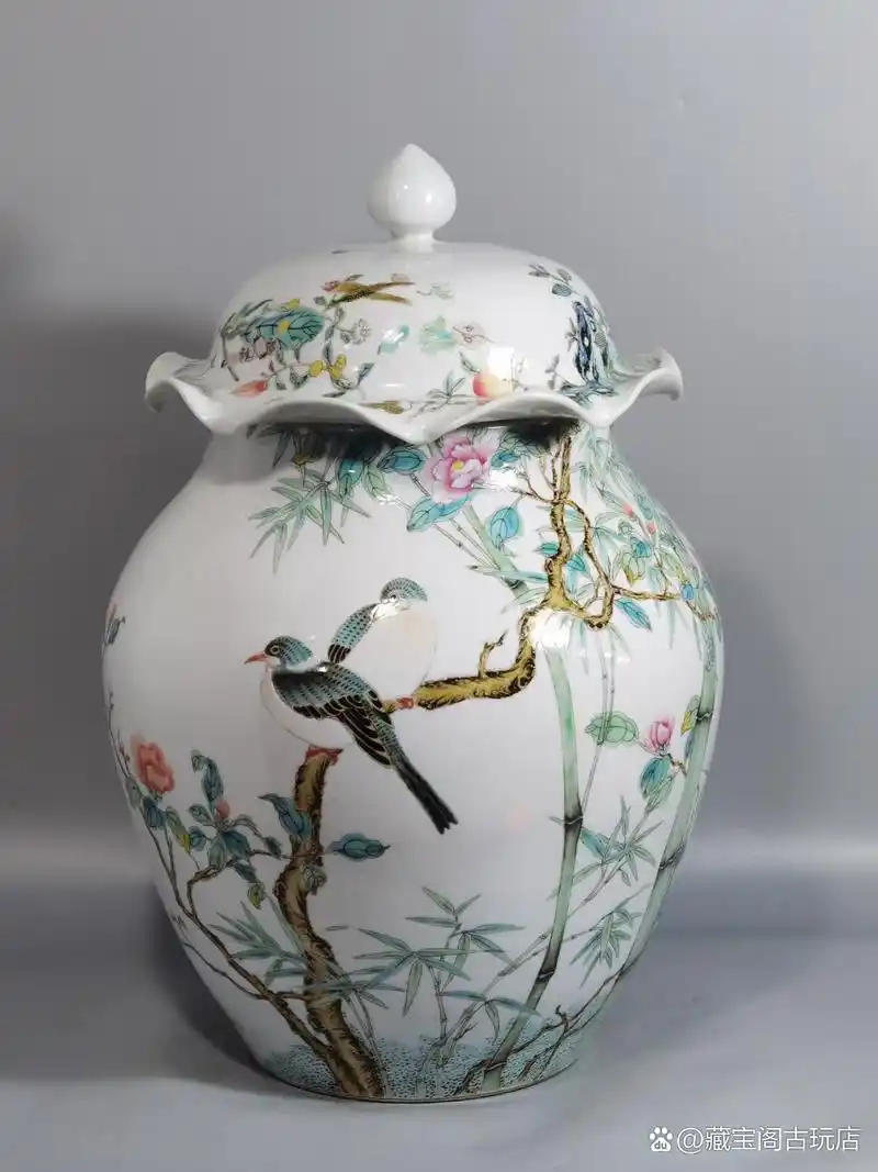 清光绪款 粉彩花鸟荷叶盖罐     尺寸高38 肚径26