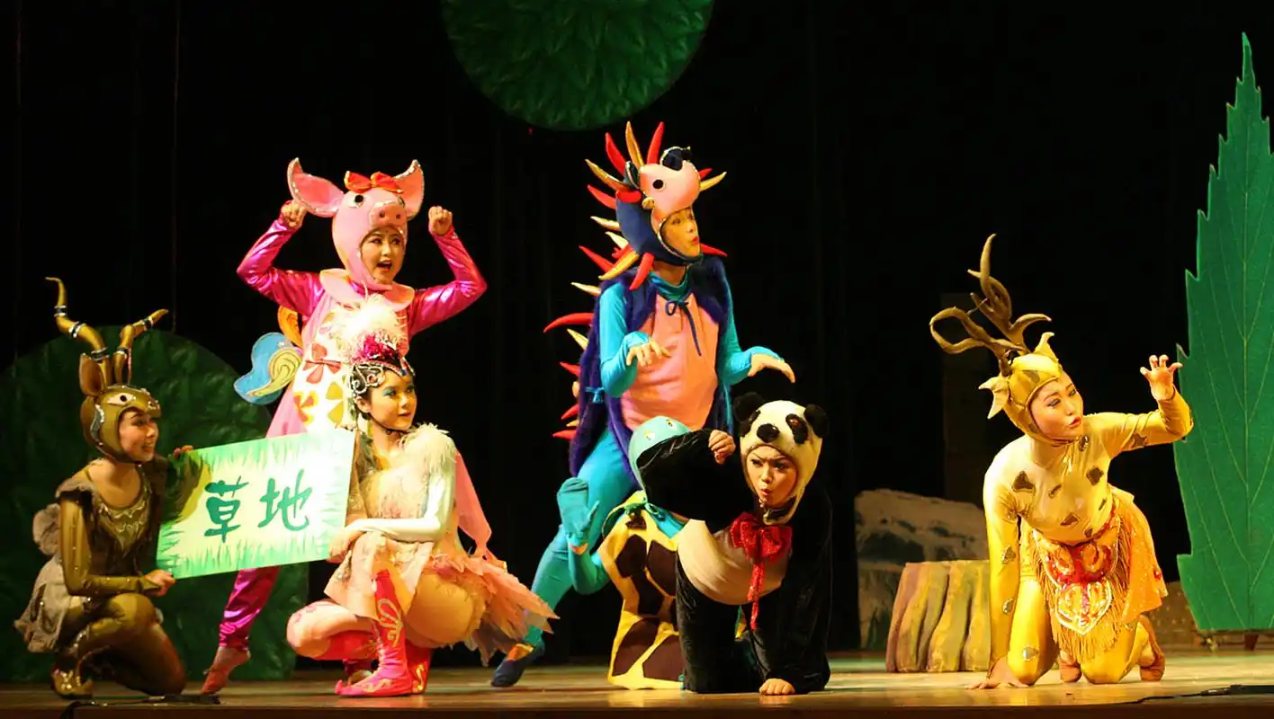 如果你家有胆小内向,害羞的小朋友,我觉得最需要参加