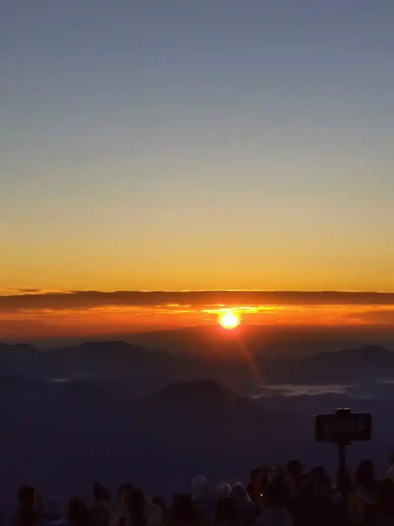 武功山金顶云海日出欣赏