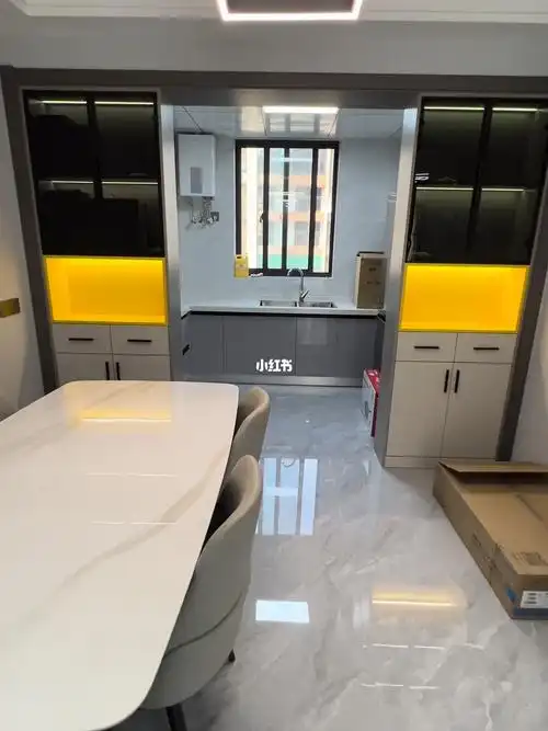 厨房门酒柜一体设计实用好看