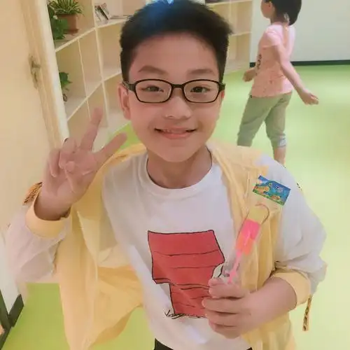 我在挑战作文毕业啦任子豪