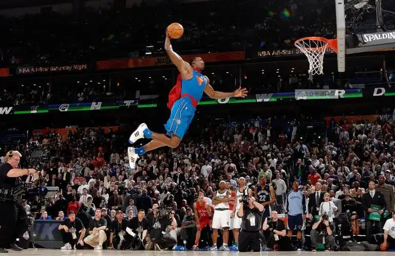 奥尼尔生涯累计扣篮2626次,霍华德2910次,那姚明呢?意想不到啊