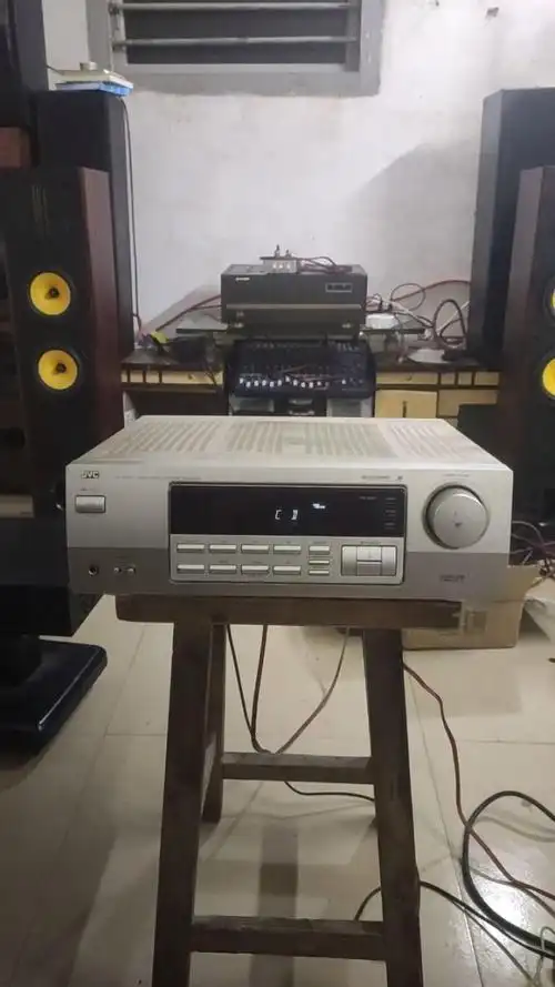 原装jvc功放560,送蓝牙