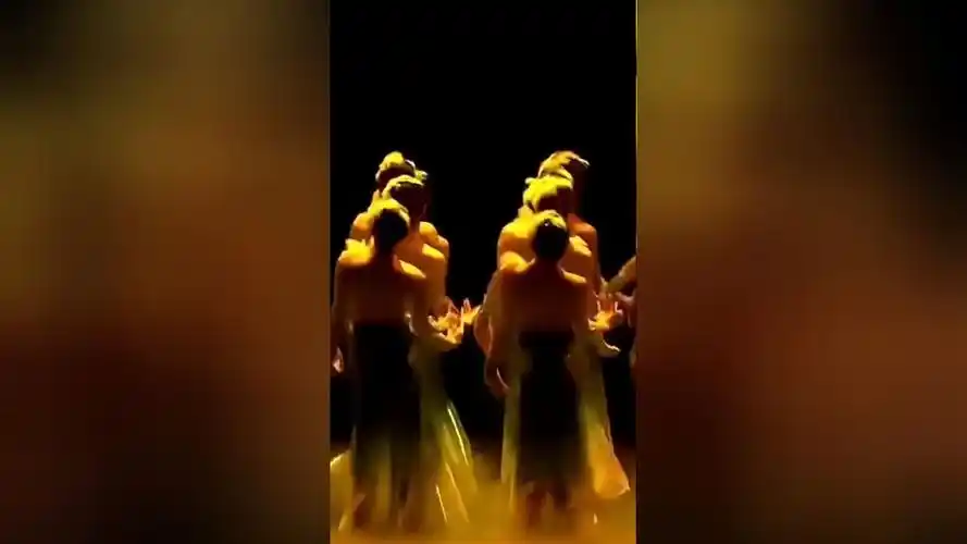 舞《水之灵》#舞台无处不在#台上一分钟台下十年功#舞蹈生#原创剪辑