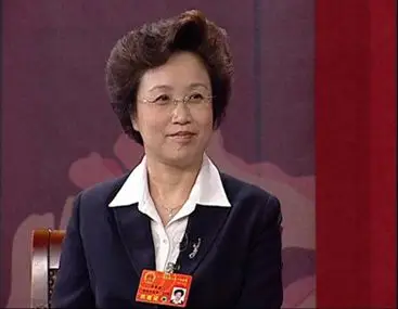 女省长为啥遭遇记者围攻