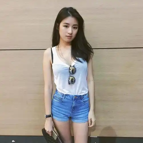 90后马来西亚女孩纯纯样子惹人喜爱:苏凯璇