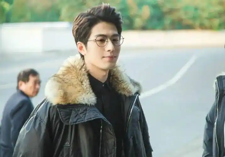 (陈学冬个人资料简介)接连被某爽,某凡6人坑惨,吸渣体质的陈学冬,入行