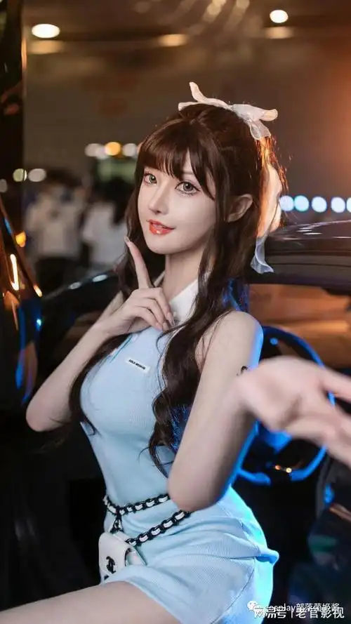 车展上的长腿小姐姐露儿大魔王