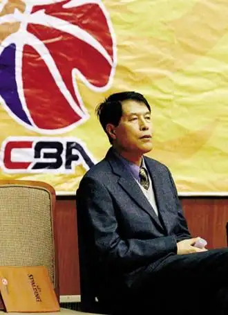 篮协官方证实新疆队换帅 同意蒋兴权取代邓华德