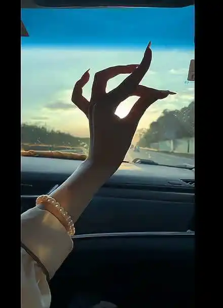 想静心时就看看手指舞吧,能让身心马上放松下来!