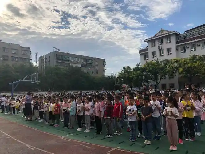 凝心聚力,扬帆起航———西安育英小学2020年秋季开学典礼