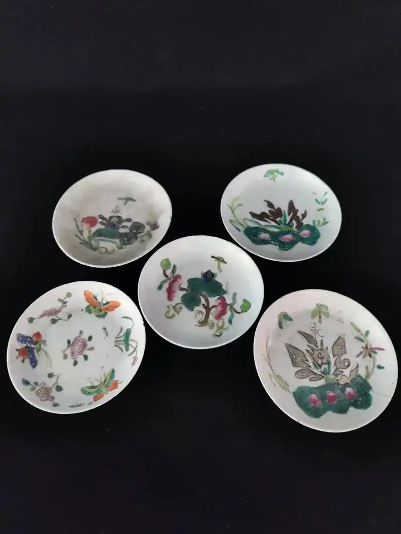 清代手绘小瓷盘,画工都很漂亮!#古玩收藏 #瓷器收藏 #收藏 - 抖音