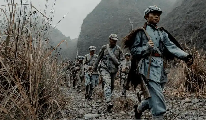 近日,红色电影《浴血困牛山》在贵州省铜仁市石阡县困牛山战斗发生地