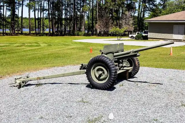 两重社会两重天,美国37毫米m3a1型反坦克炮