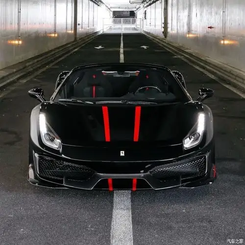 黑色的法拉利 ferrari 488 pista s,真美呀