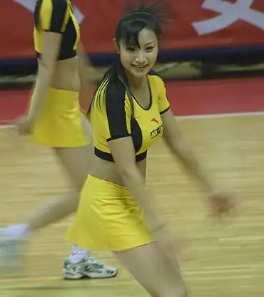 图文-北京首钢啦啦队闪耀赛场 篮球宝贝格外卖力_篮球-cba_nike新浪