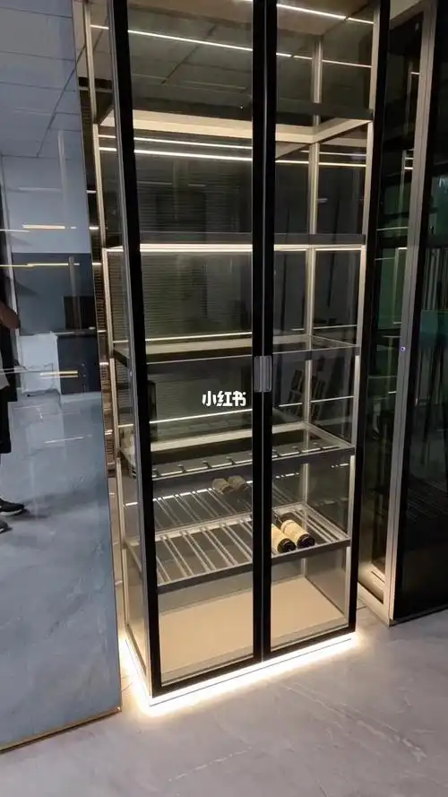 极简玻璃柜细节请关注