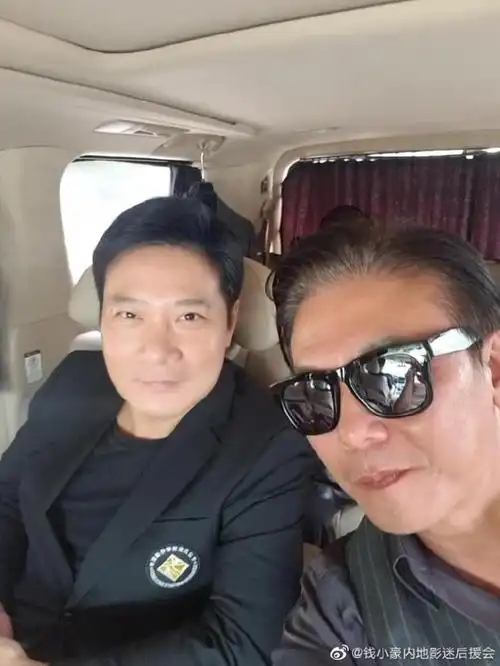 钱小豪钱嘉乐钱小豪钱嘉乐兄弟同框