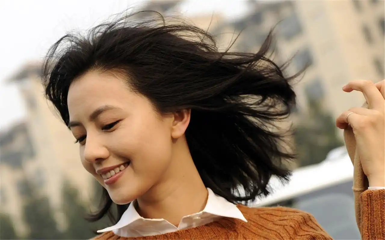 清嘴女孩高圆圆清纯唯美熟女风写真桌面壁纸下载高清大图预览1920