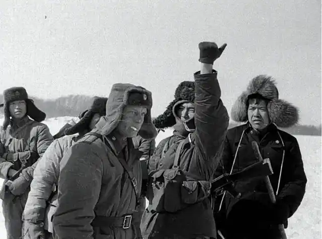 苏联在珍宝岛吃大亏,声称要动用核武,为什么后来突然取消?