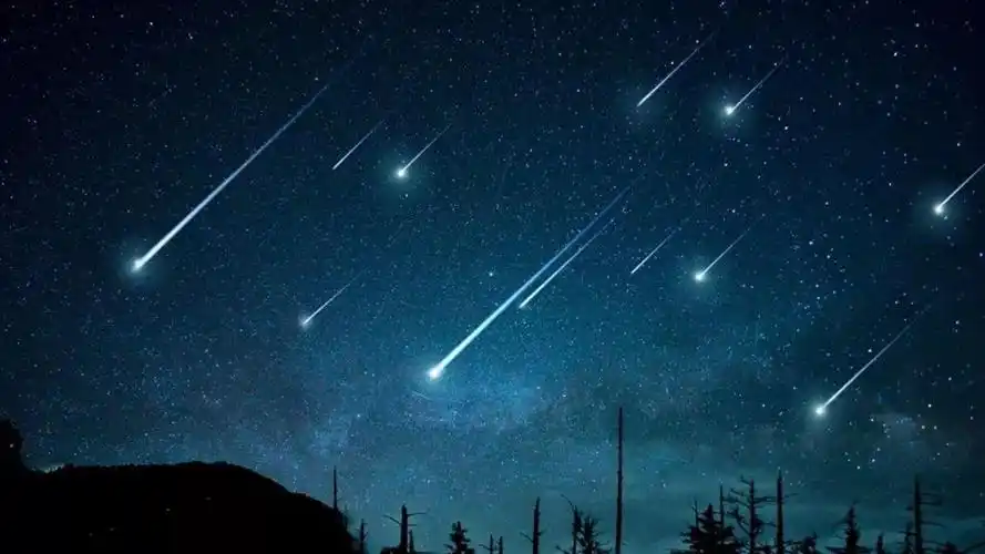 "陪你看流星雨落在地球上" 真信了会不会上一当?