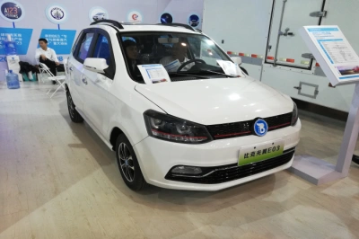 瑞特思-q2排名31票数7828爱萌-m2排名32票数7751排名33票数7673宇锋新