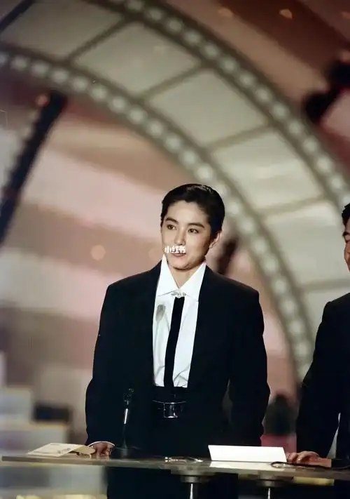 林青霞男装好帅