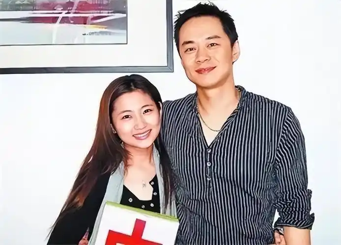 年少成名人生走向辉煌selina中文名叫任家萱,出生在一个家境殷实的