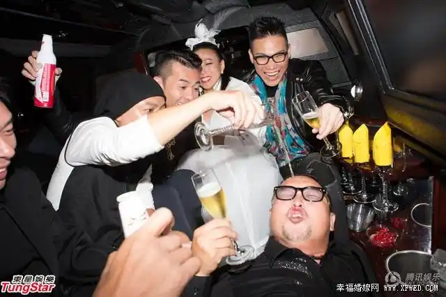 苏永康老婆是谁揭现任妻子冯翠珊anita身价背景个人资料照片 苏永康与