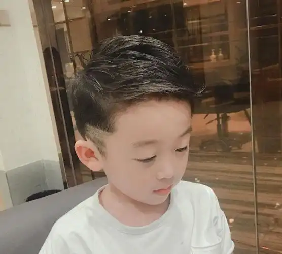 原创把宝宝剃成"小卤蛋",能让头发黑又多?到时候不长头发可别哭