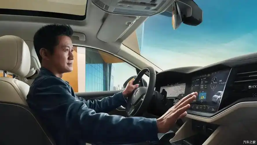 汽车先锋深度试驾看大众途锐30t锐智版神操作