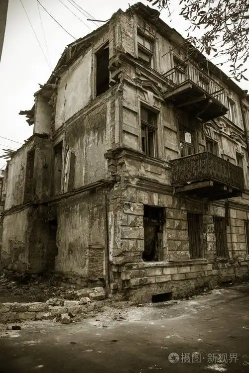 穷人住的破房子. 奥德萨是一座历史性住宅建筑的废墟.