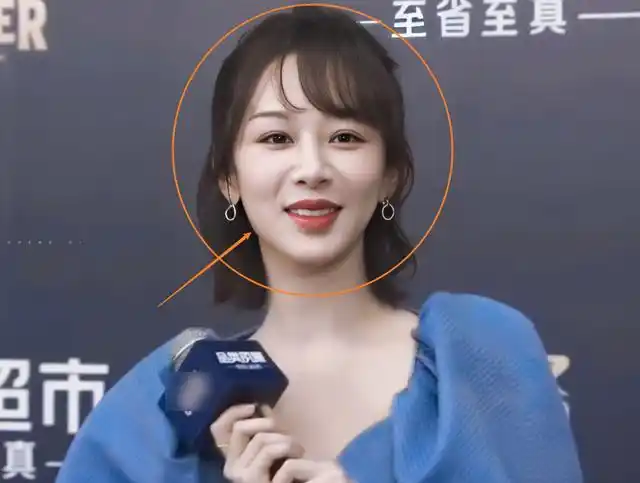 而在这些生图当中杨紫的脸型五官用自带精修特效形容都不为过