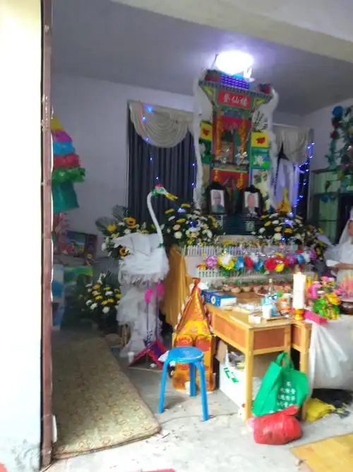 这是老人的灵堂