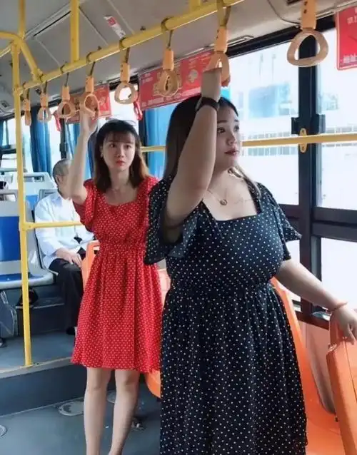 胖子时尚起来多可怕80斤撞衫150斤是胖子赢得毫无悬念