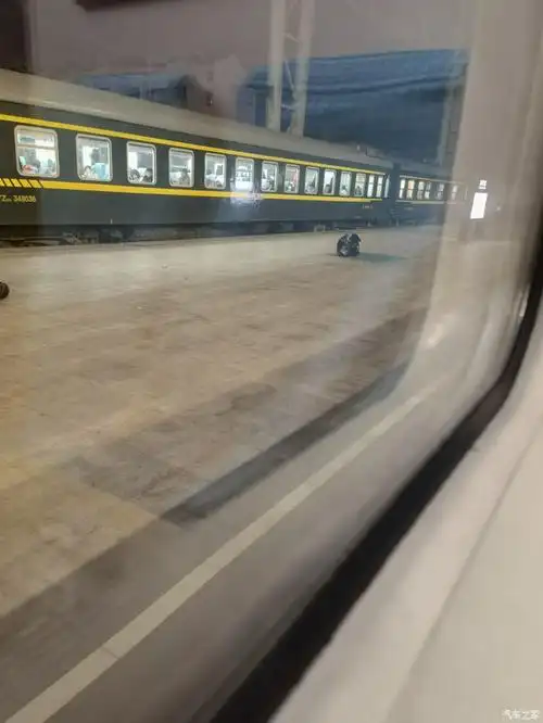 夜里坐火车去武汉