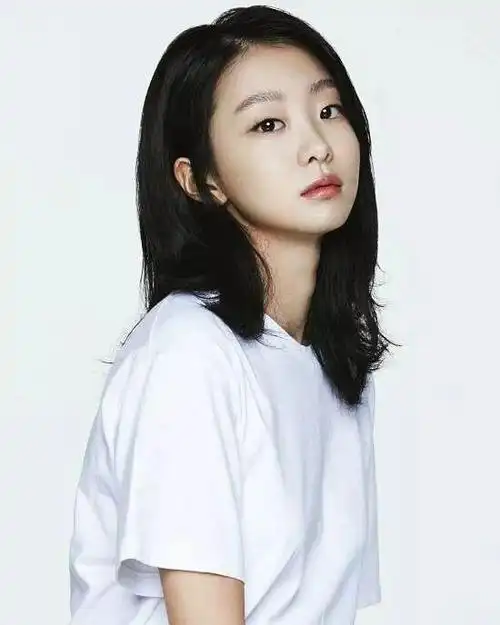 金多美梨泰院穿搭白色裙子 被梨泰院class女主人设爽翻(14)