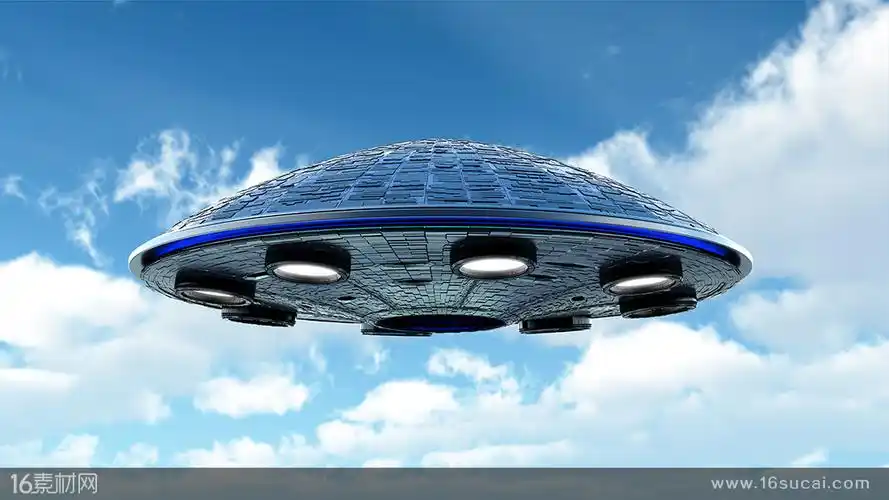 蓝天白云下的飞碟高清图片