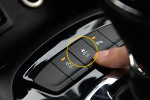 你会用esp车身稳定系统?这些情况下需要关闭它!出事可就晚了